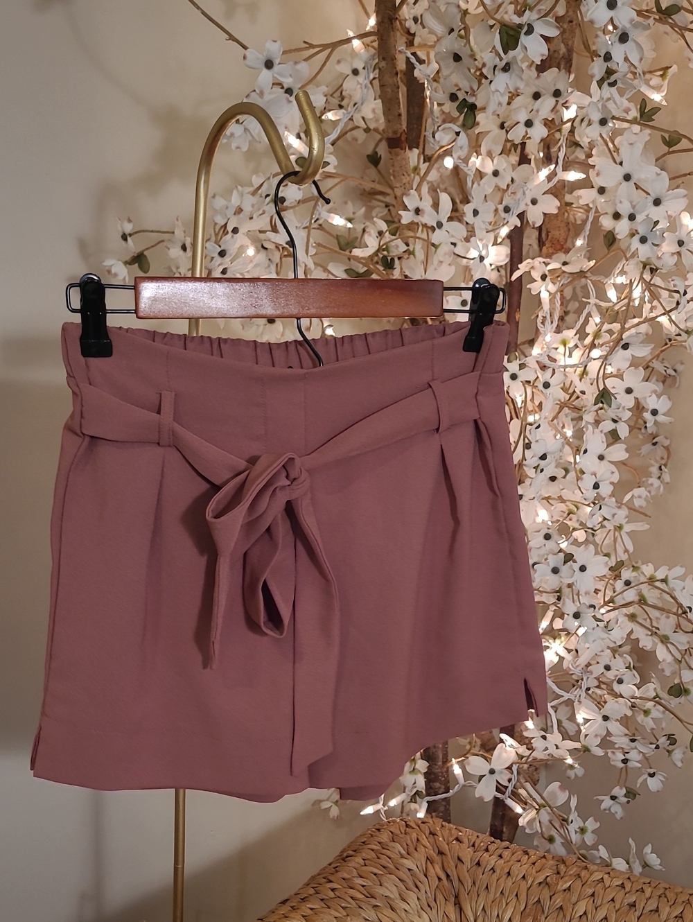High-Waist Tie-Belt Women’s Shorts in Dusty Rose